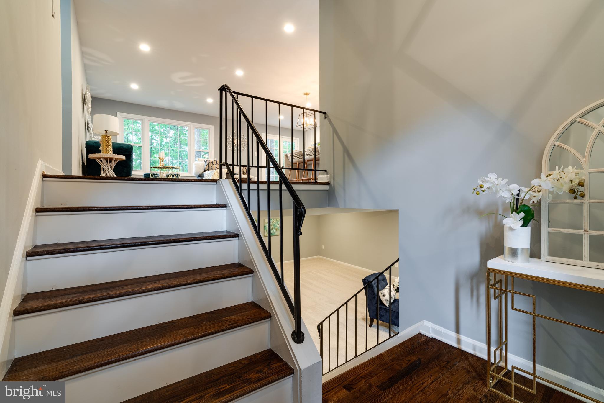 12008 Trotter Lane Reston, VA 20191 - Photo 6 of 76 Split Foyer!