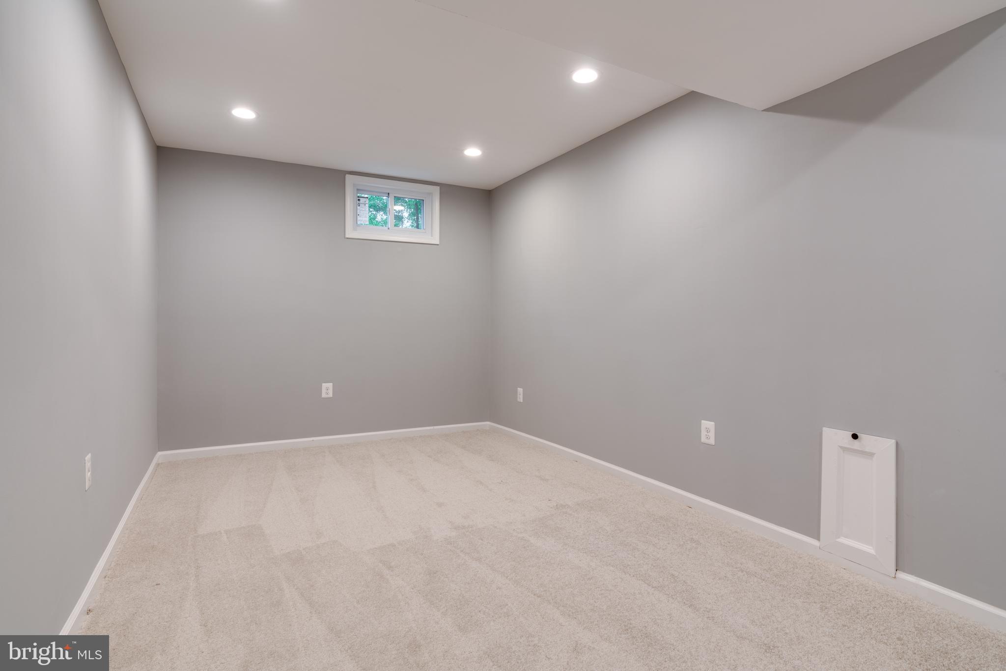 12008 Trotter Lane Reston, VA 20191 - Photo 63 of 76 Extra Long Rec Room