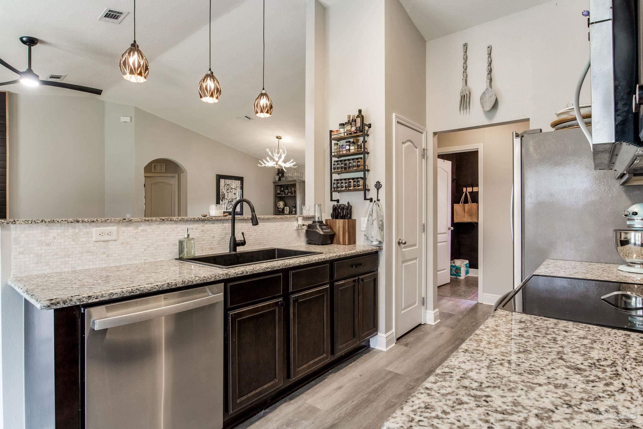 6629 Bluefish Road Navarre, FL 32566 - Photo 11 of 29 Gallery Image 11