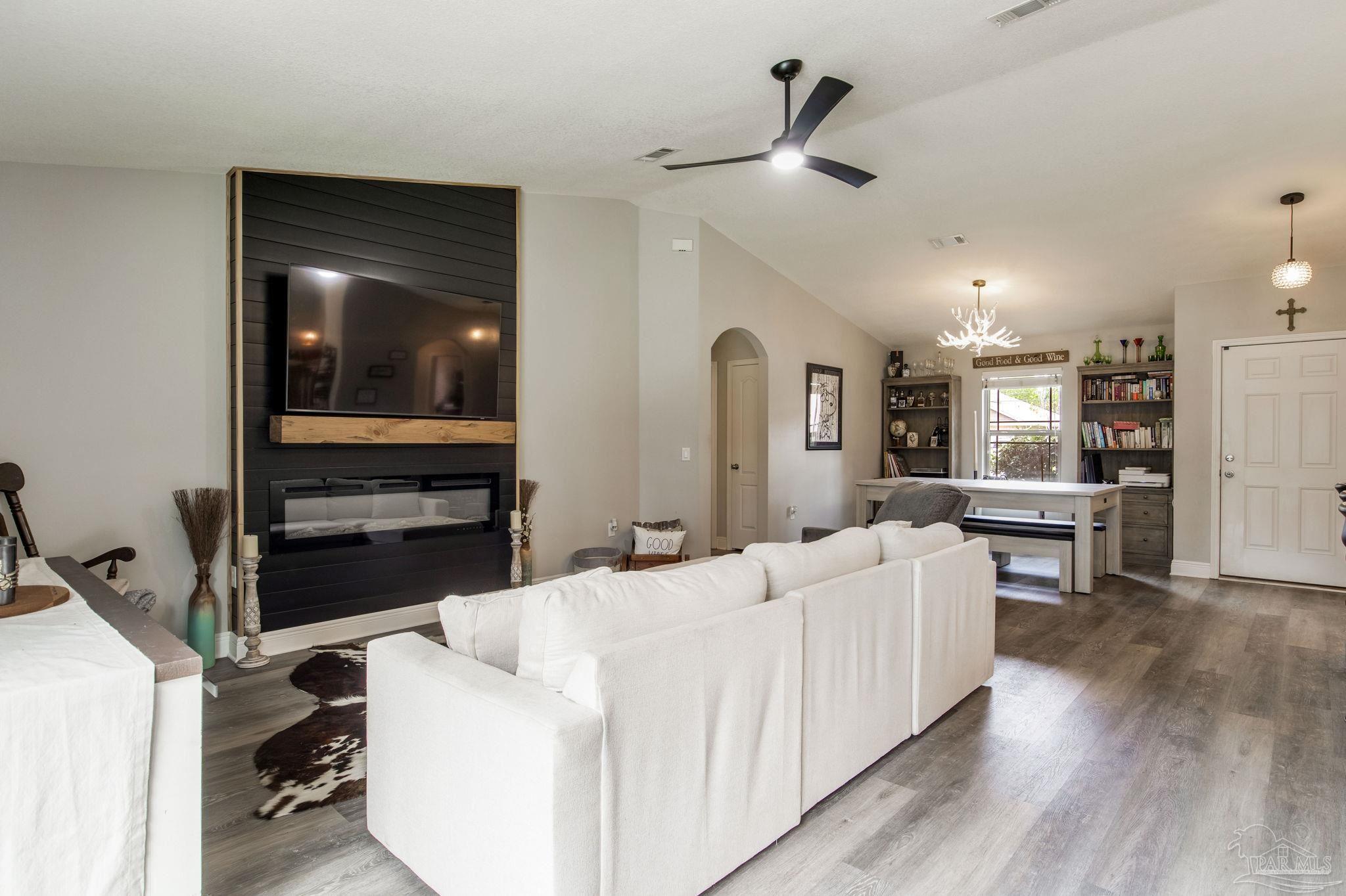 6629 Bluefish Road Navarre, FL 32566 - Photo 8 of 29 Gallery Image 8