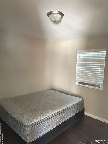 $159,000 | 275 East Hutchins Street, La Pryor, TX 78872