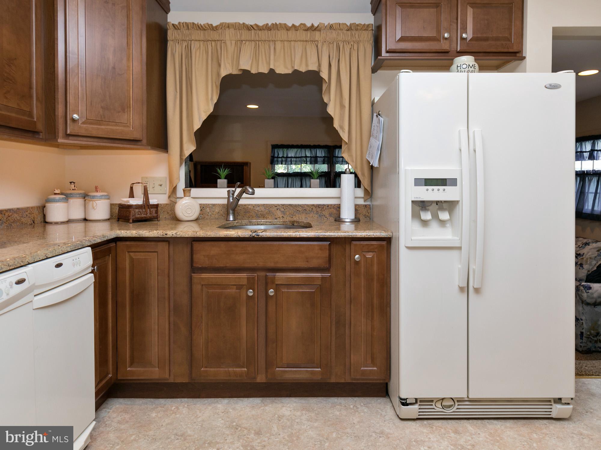22 Gladwyn Road Marlton, NJ 08053 - Photo 12 of 28 Granite Counter tops / Merillat Cabinets