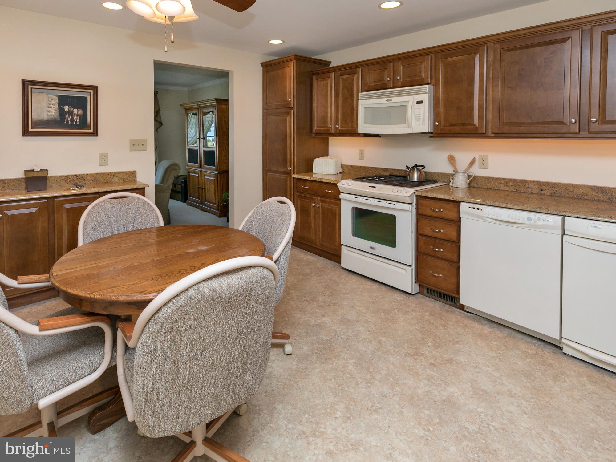 22 Gladwyn Road Marlton, NJ 08053 - Photo 14 of 28 Eat-In