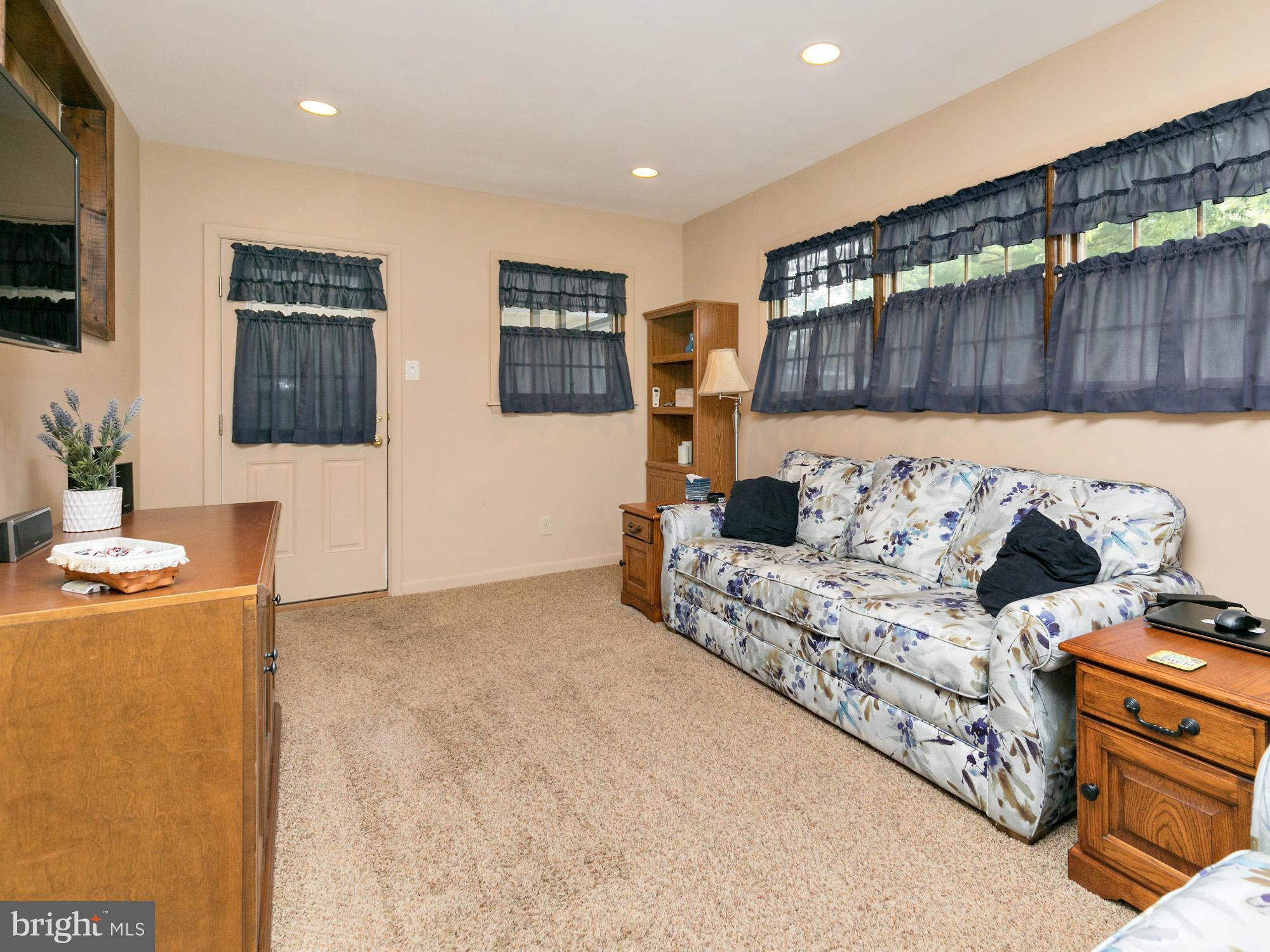 22 Gladwyn Road Marlton, NJ 08053 - Photo 7 of 28 Family Room