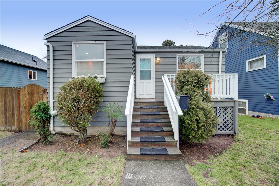 326 Wells Avenue North Renton, WA 98057 - Photo 1 of 33 Gallery Image 1