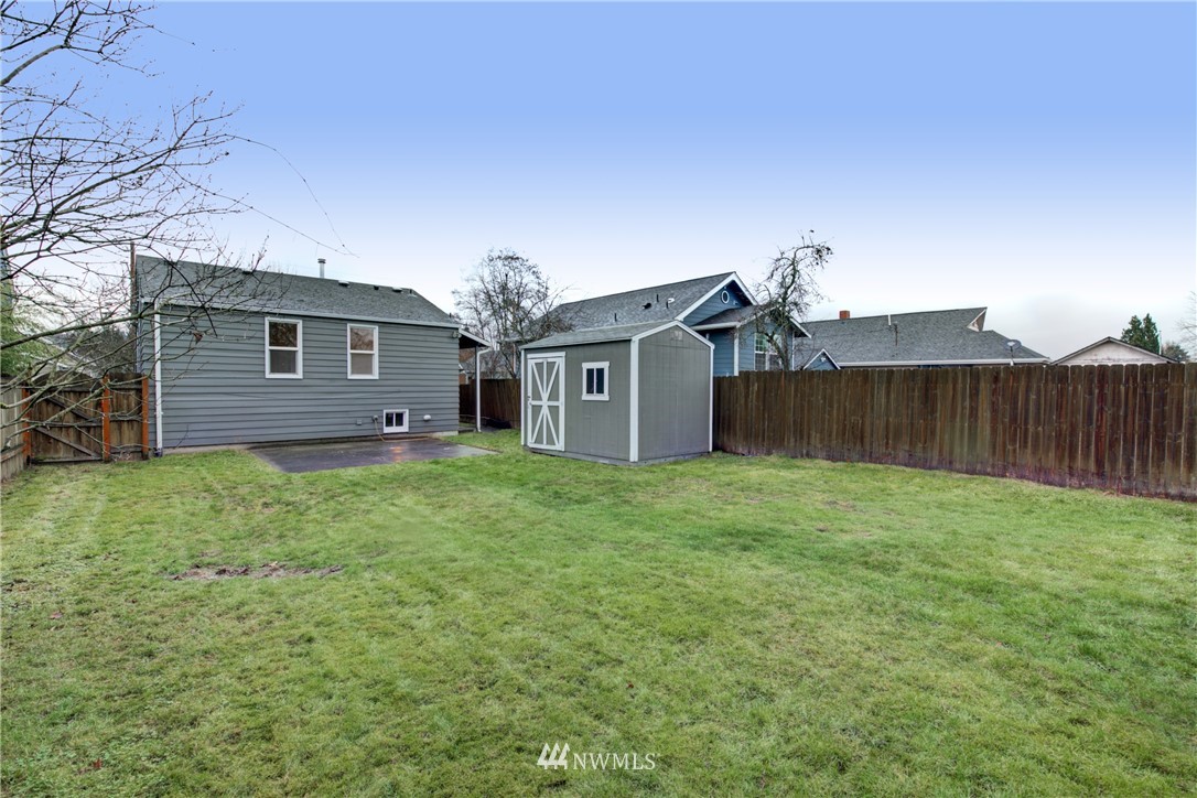326 Wells Avenue North Renton, WA 98057 - Photo 4 of 33 Gallery Image 4