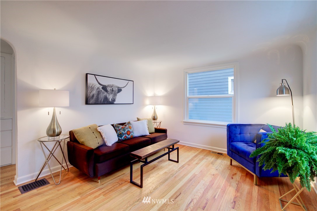 326 Wells Avenue North Renton, WA 98057 - Photo 5 of 33 Gallery Image 5