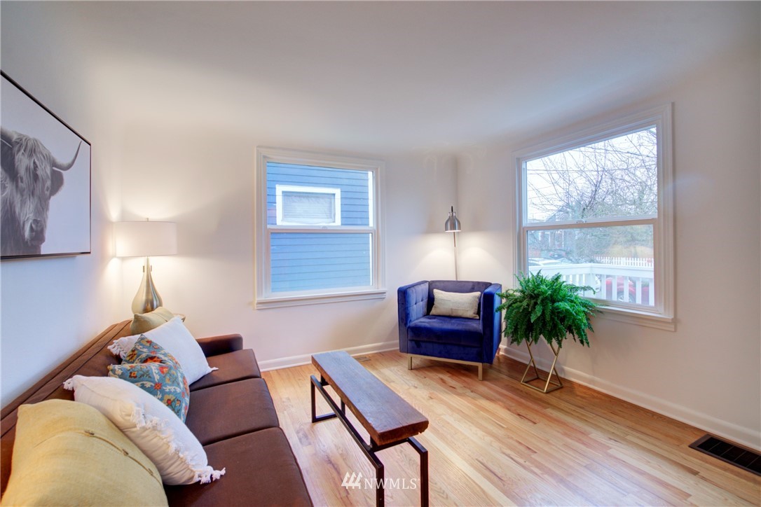 326 Wells Avenue North Renton, WA 98057 - Photo 6 of 33 Gallery Image 6