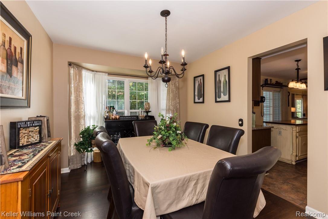 416 Ivy Wood Court Rochester, MI 48307 - Photo 8 of 32 Dining Room