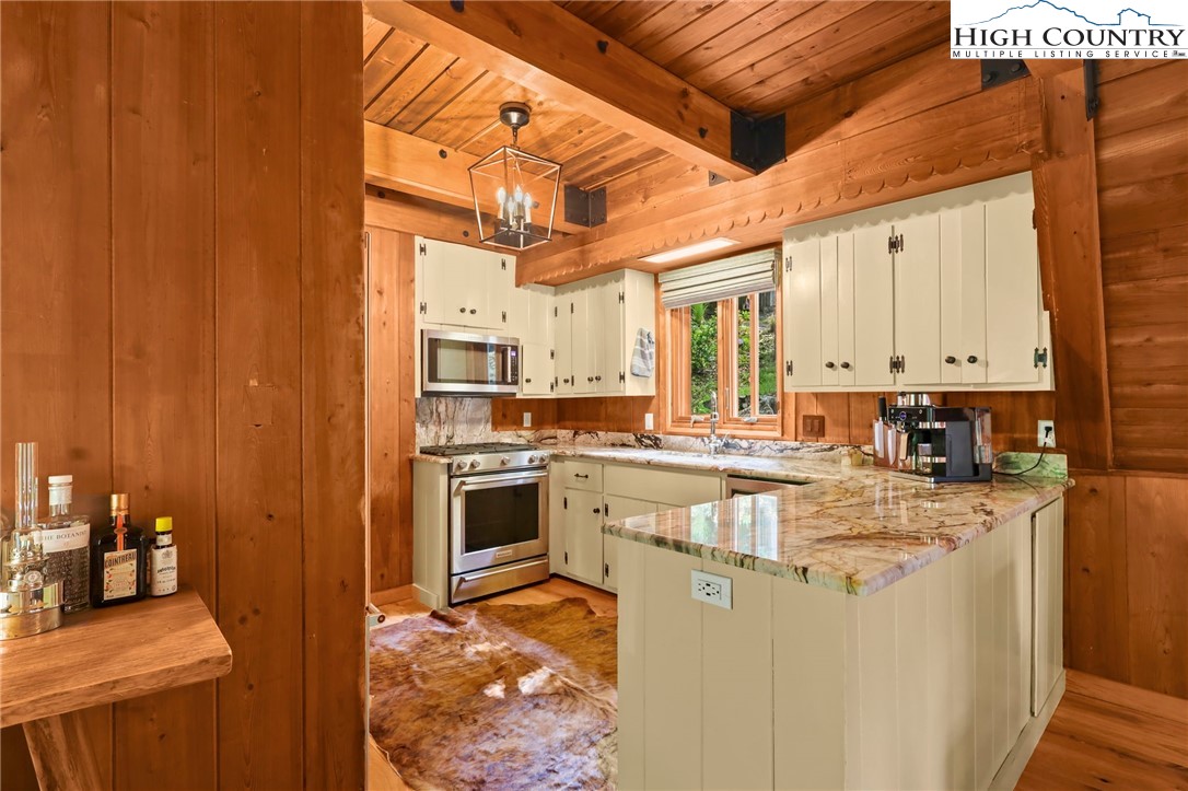 429 Cherry Lane Boone, NC 28607 - Photo 10 of 50