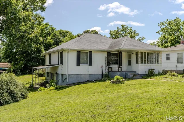 $135,000 | 504 North Pine Street, Richland, MO 65556