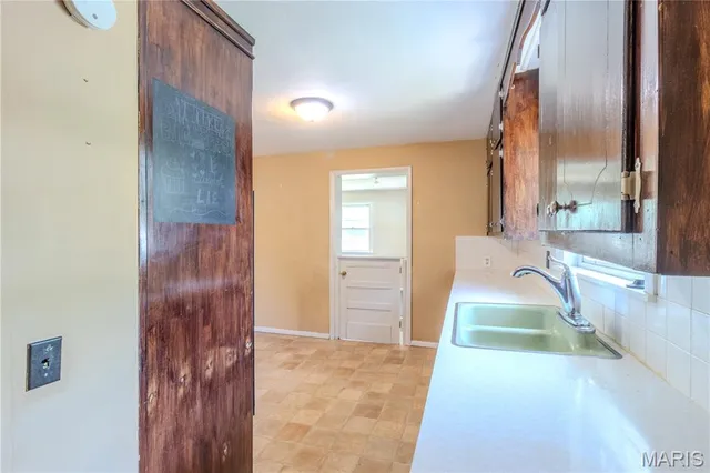 $135,000 | 504 North Pine Street, Richland, MO 65556