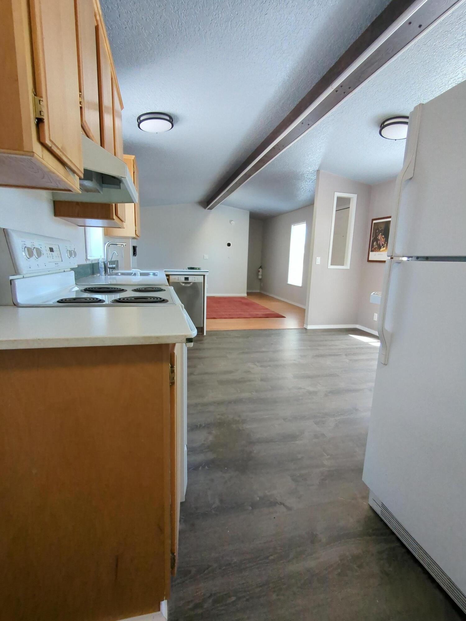 14794 Southeast Commanche Road Prineville, OR 97754 - Photo 2 of 10 5