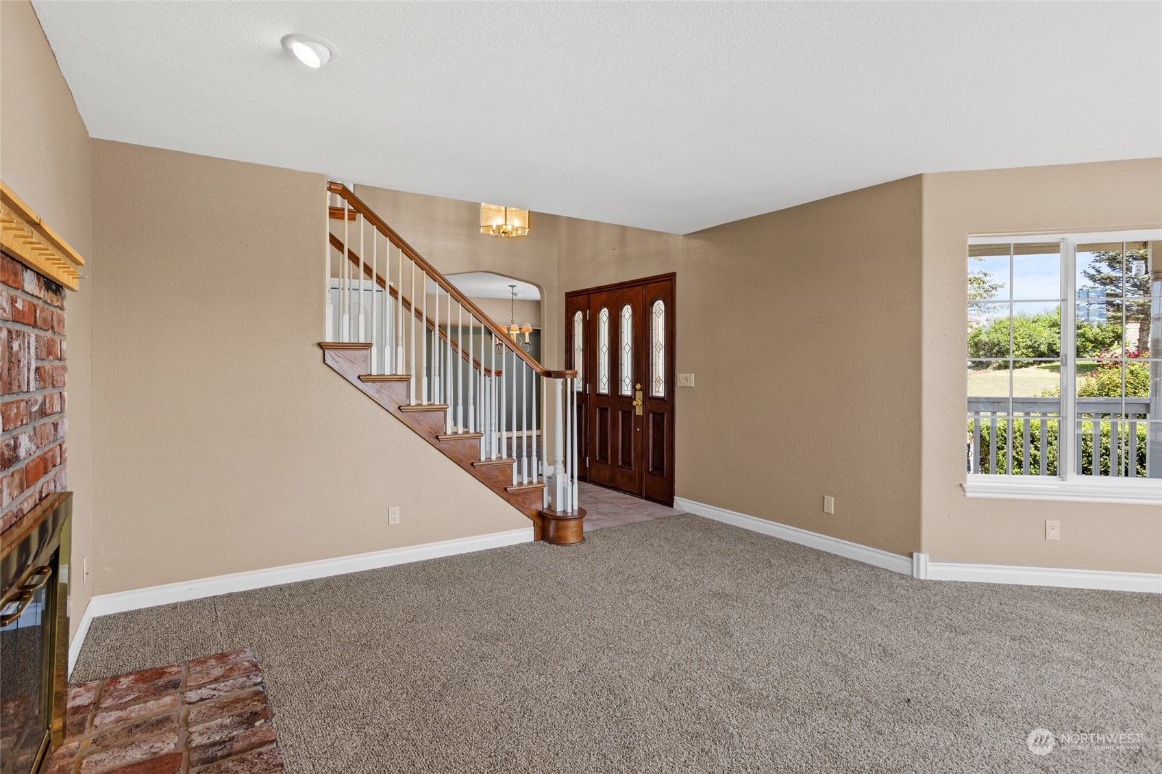 830 St Hilaire Road Yakima, WA 98901 - Photo 4 of 39 a view of an front door