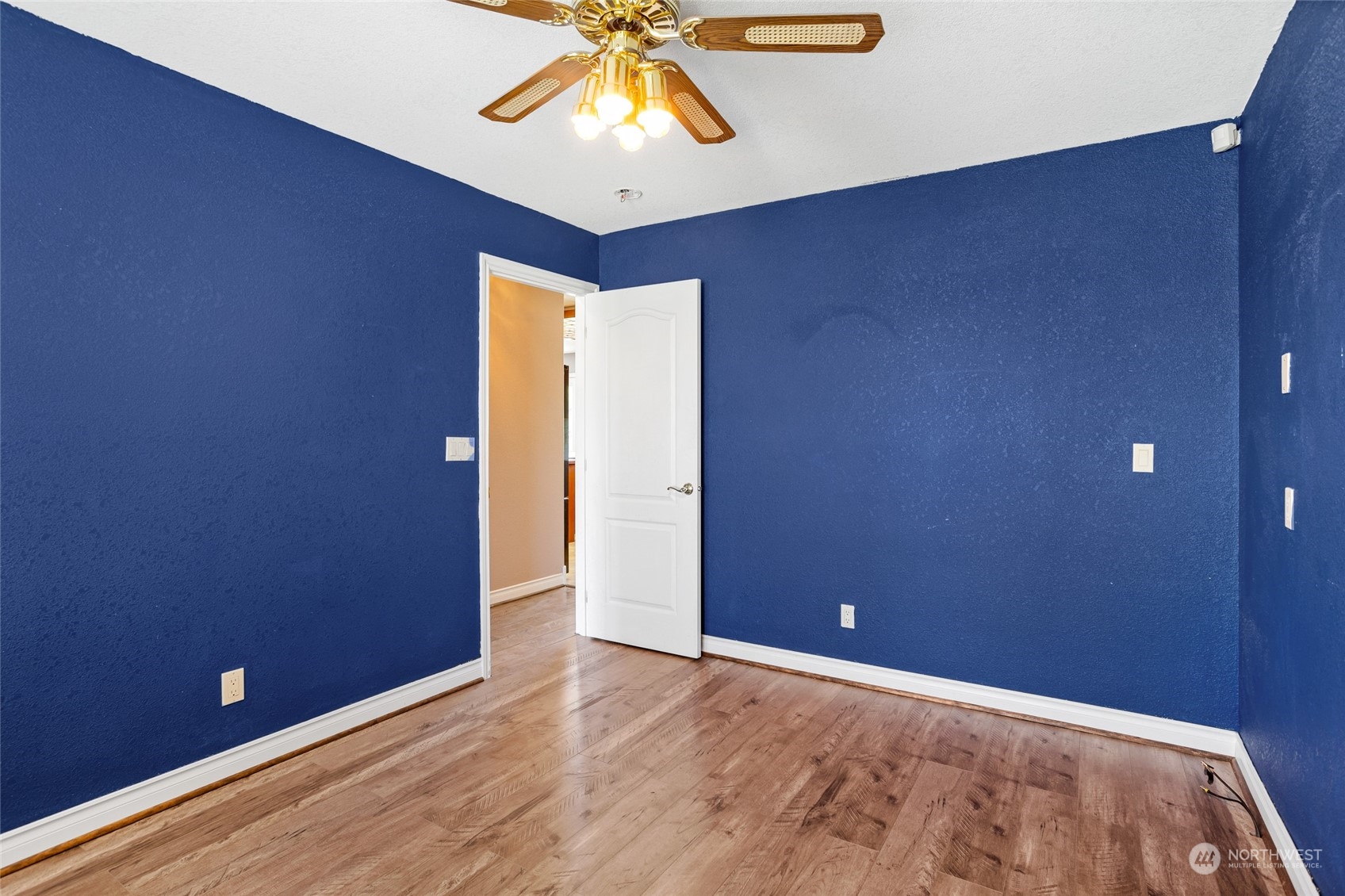 830 St Hilaire Road Yakima, WA 98901 - Photo 8 of 39 a view of an empty room