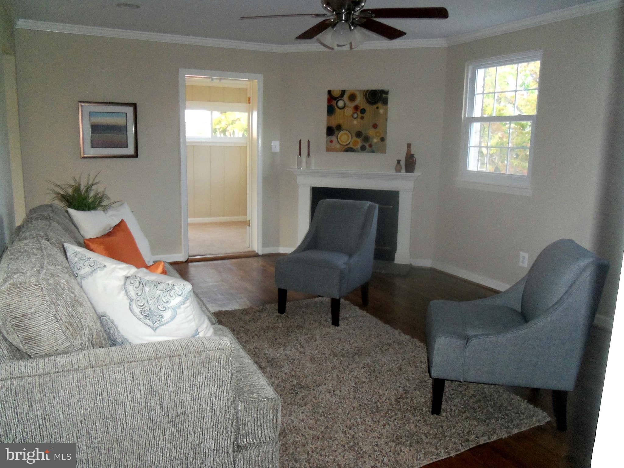 12406 Feldon Street Silver Spring, MD 20906 - Photo 2 of 20 Living Room