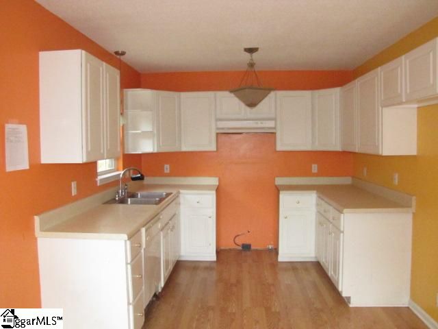 102 Edwards Avenue Greer, SC 29650 - Photo 3 of 10 Gallery Image 3
