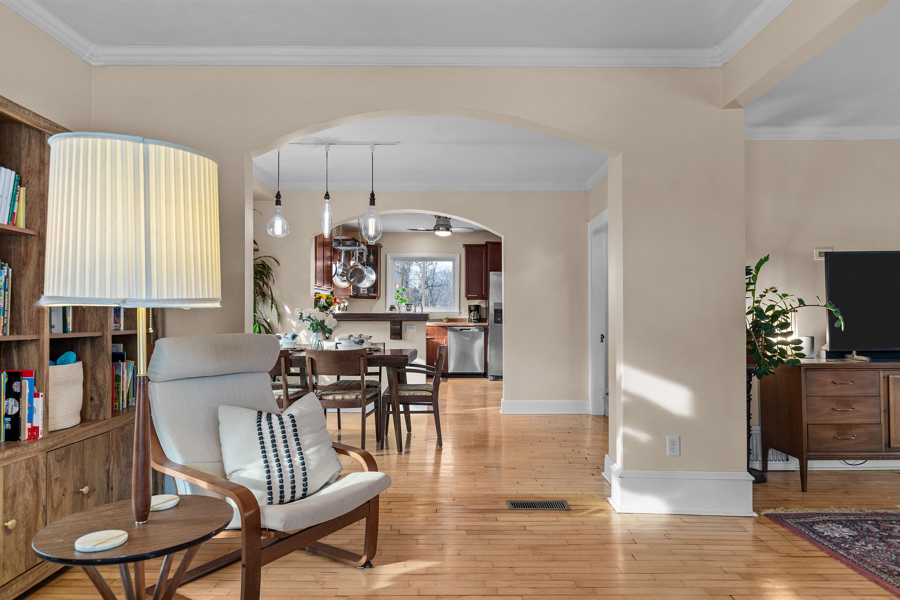 320 11th Street Neenah, WI 54956 - Photo 12 of 46