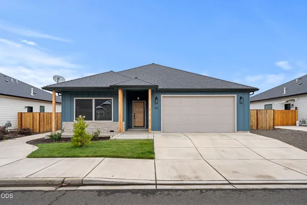 $499,000 | 961 Arrowhead Trail, Eagle Point, OR 97524