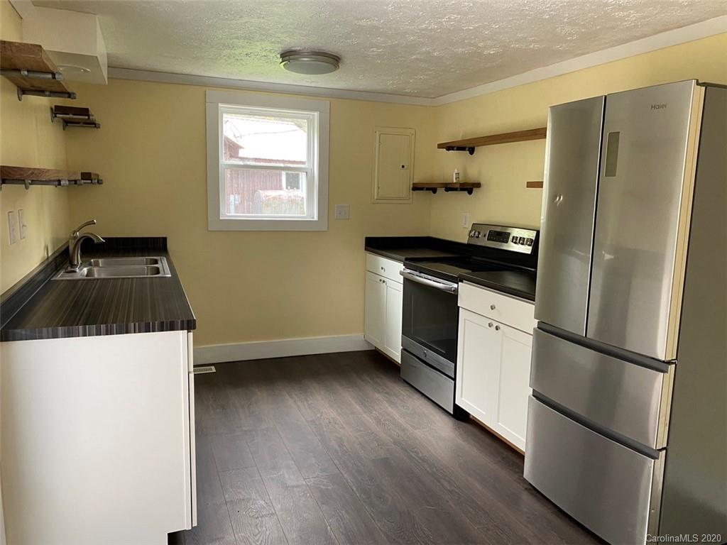 256 Illahee Road Brevard, NC 28712 - Photo 8 of 24 Gallery Image 8