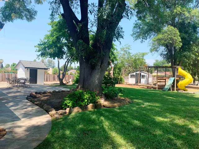 $1,388,800 | 320 Fairview Avenue, Brentwood, CA 94513