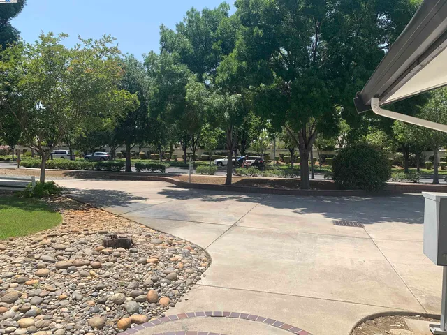 $1,388,800 | 320 Fairview Avenue, Brentwood, CA 94513