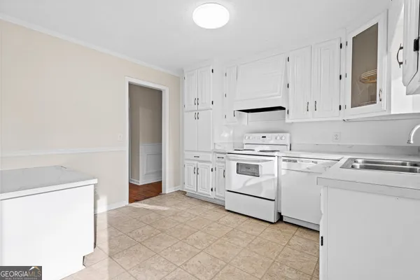 $1,995 | 3075 Thrasher Circle, Decatur, GA 30032
