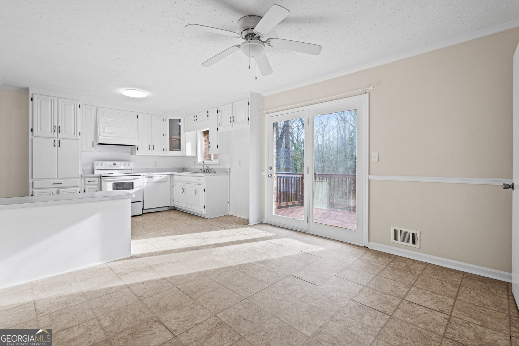 3075 Thrasher Circle Decatur, GA 30032 - Photo 7 of 19