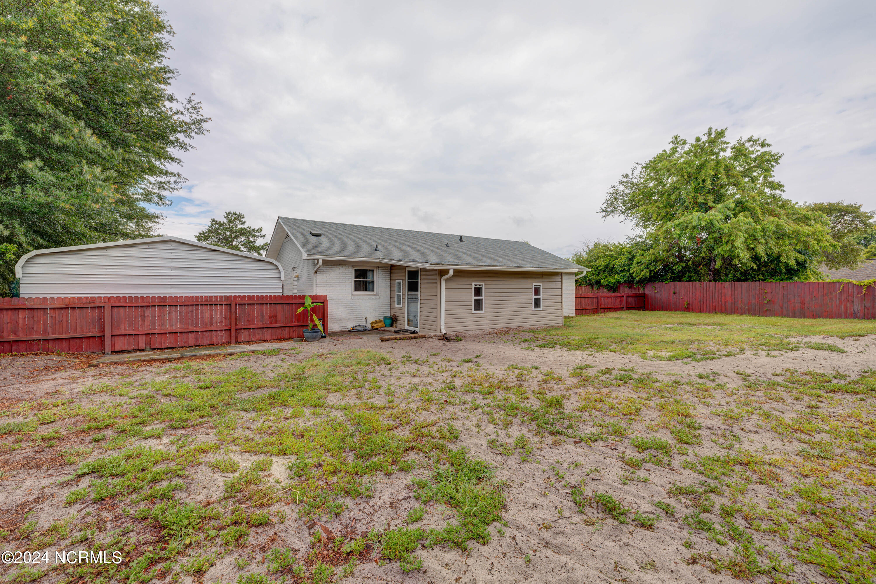 330 Burbank Road Wilmington, NC 28412 - Photo 6 of 37 330BurbanEdit-8