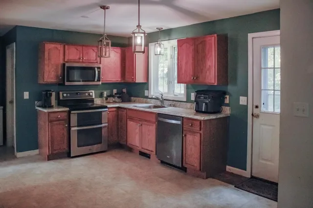 $529,900 | 57 Patch Hill Lane, Milford, NH 03055