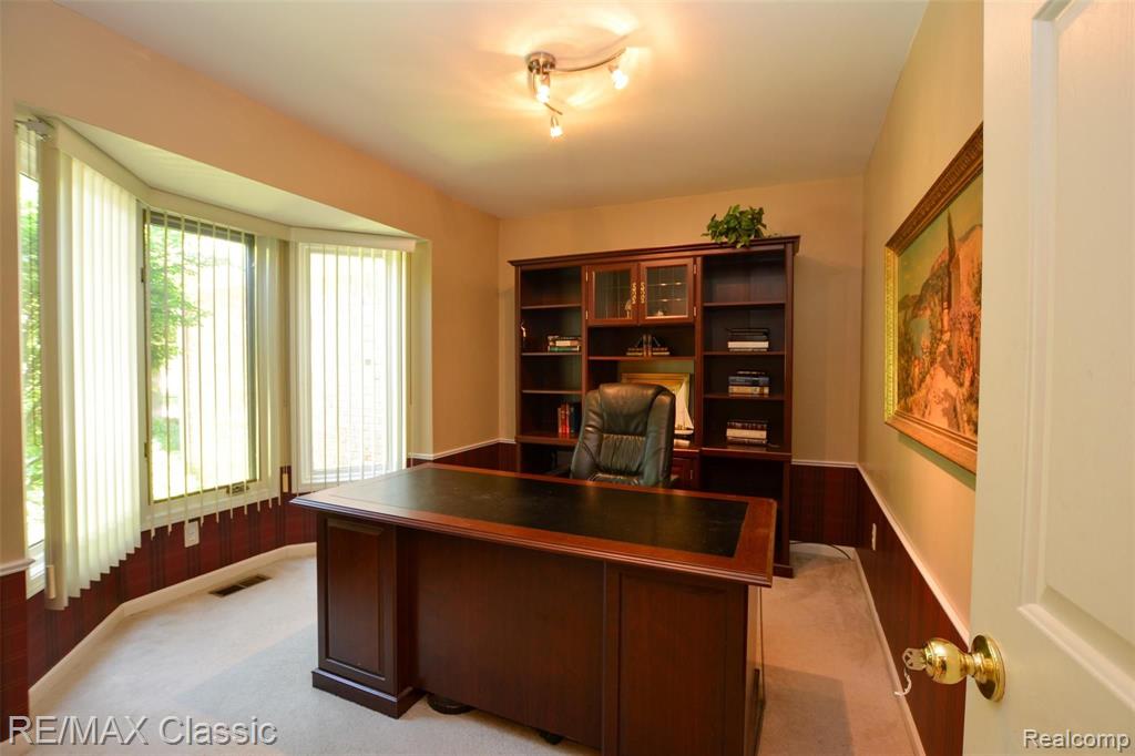 24321 Woodham Road Novi, MI 48374 - Photo 13 of 45