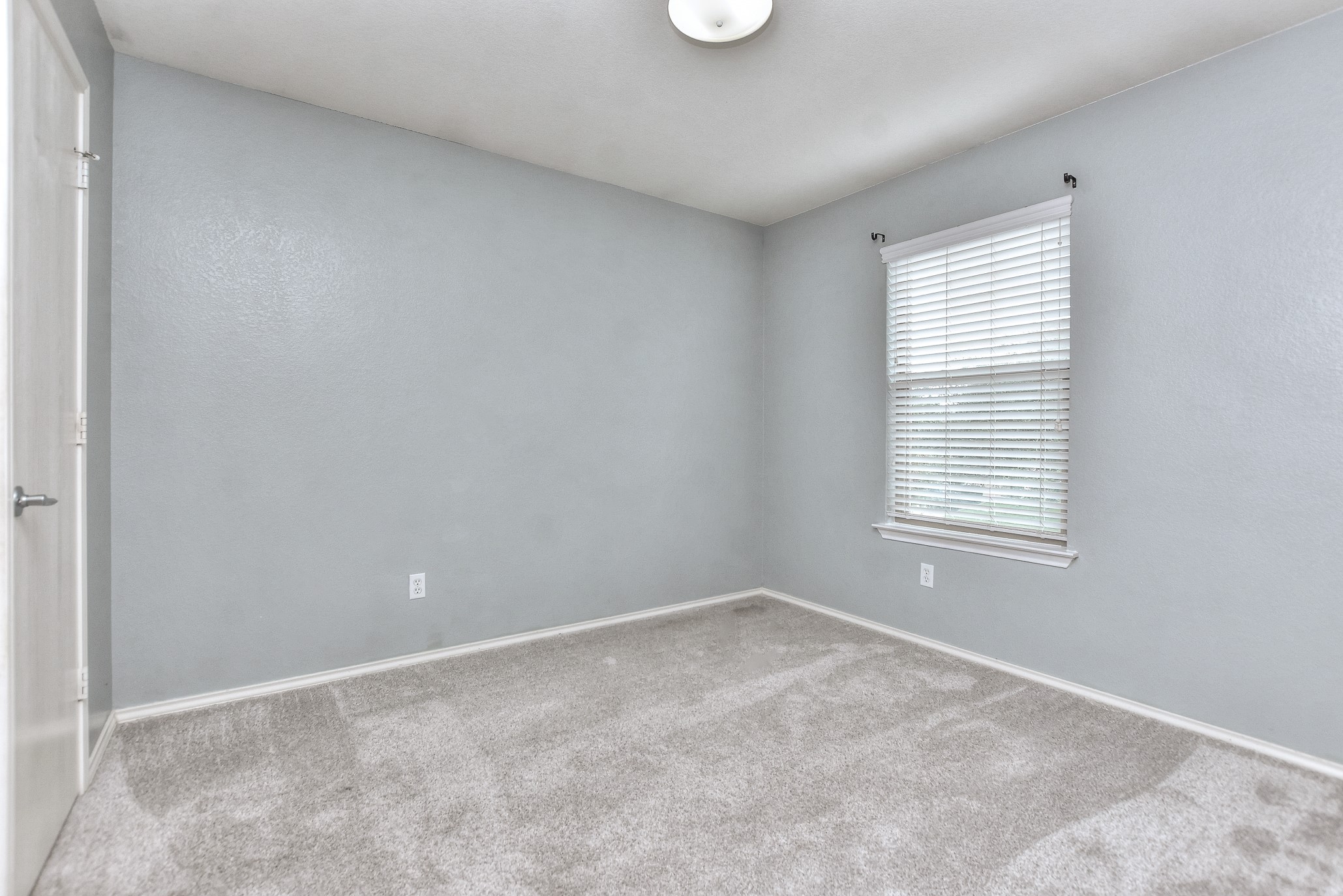 74 Jan Lane Georgetown, TX 78626 - Photo 28 of 31 an empty room with a window