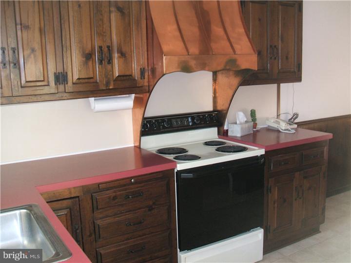 12 Kent Road Cherry Hill, NJ 08002 - Photo 3 of 11