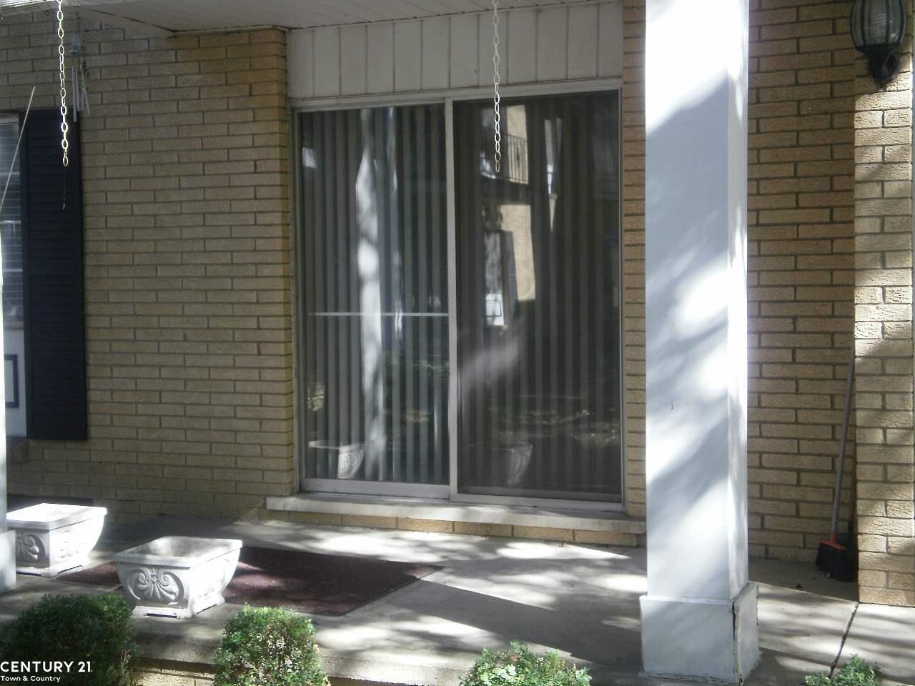 29149 Hayes Road, Unit 34B Warren, MI 48088 - Photo 3 of 15