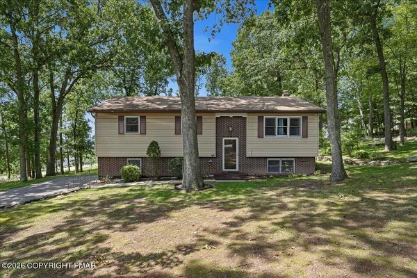 $285,000 | 14 Twin Oaks Road, Drums, PA 18222
