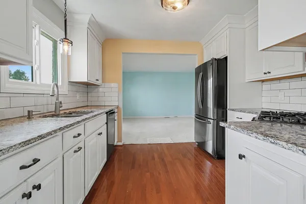 $330,000 | 13139 Mulberry Street, Southgate, MI 48195