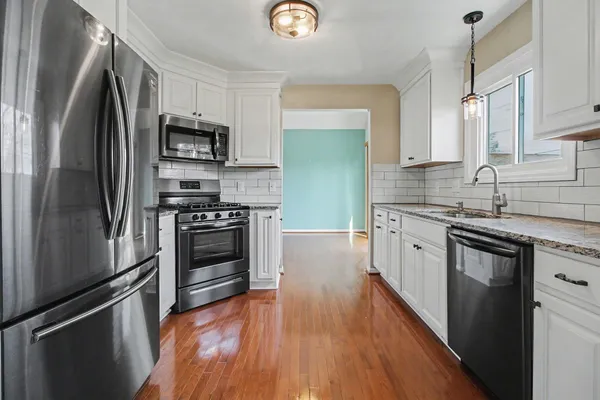 $330,000 | 13139 Mulberry Street, Southgate, MI 48195