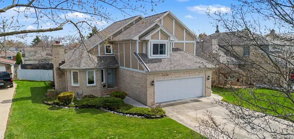 $330,000 | 13139 Mulberry Street, Southgate, MI 48195