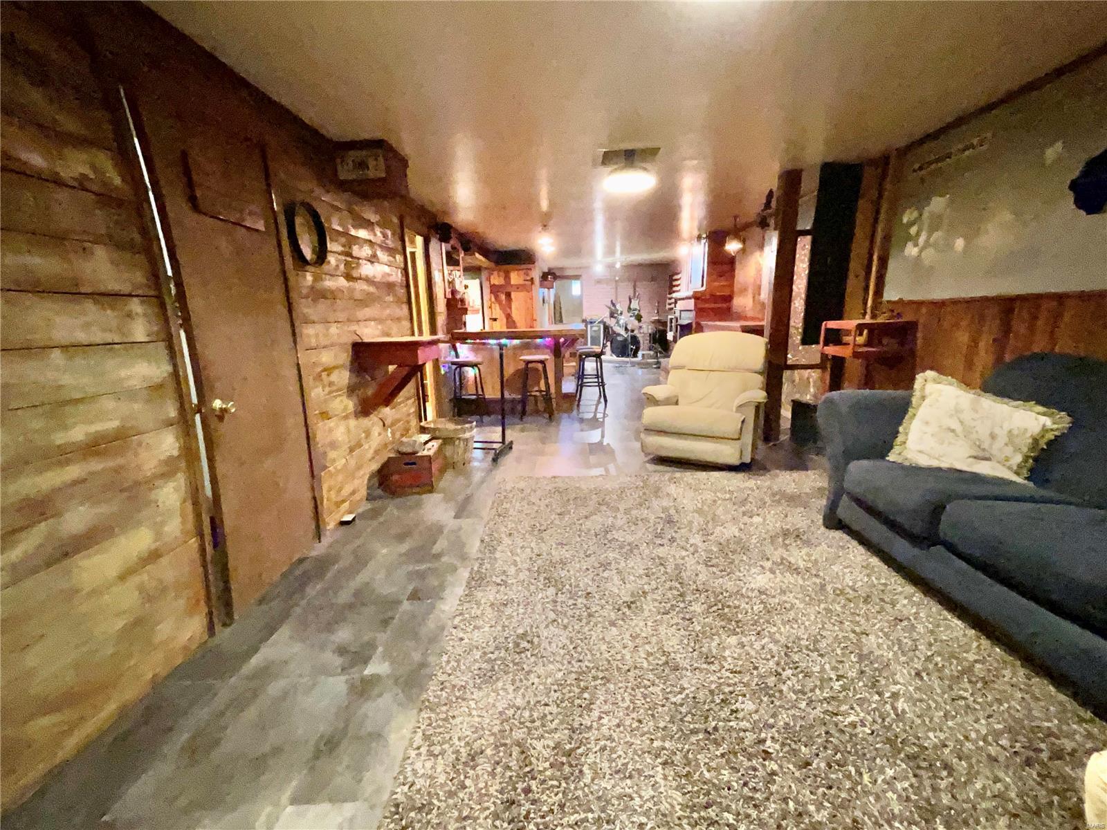 16573 Conrad Road Brighton, IL 62012 - Photo 11 of 37
