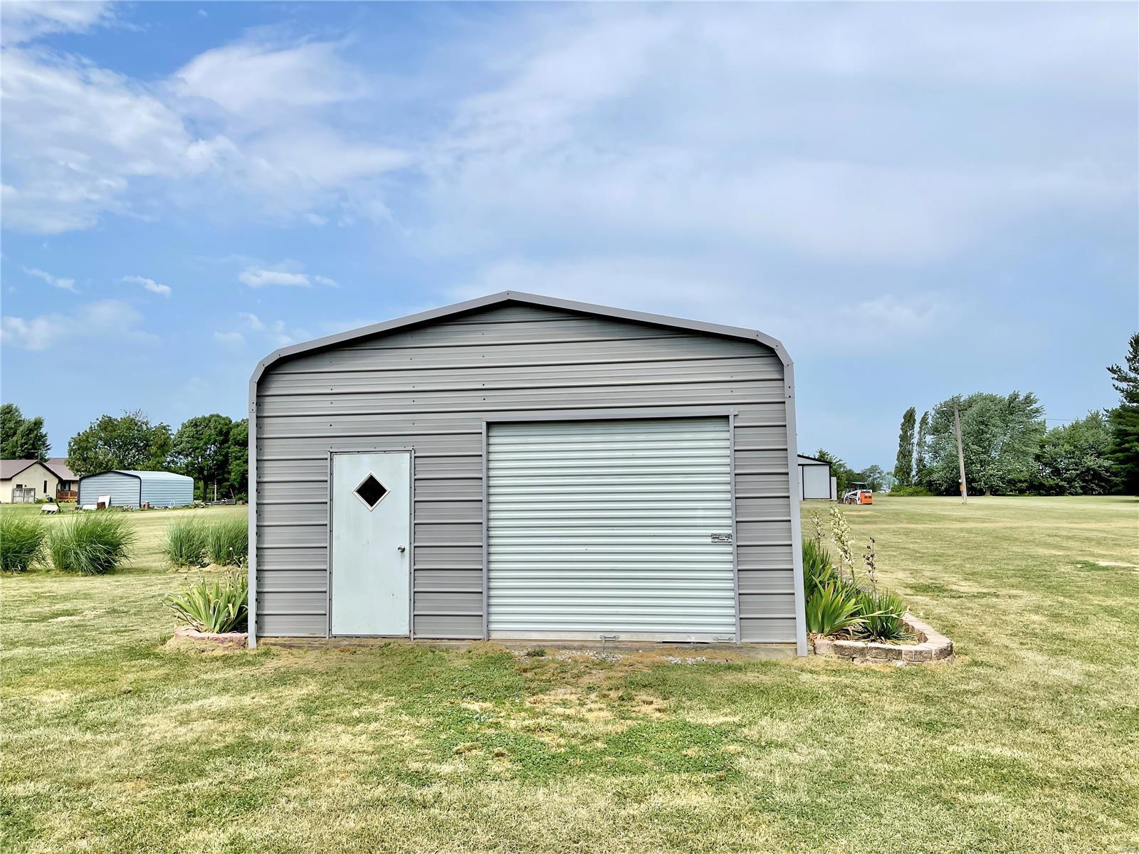 16573 Conrad Road Brighton, IL 62012 - Photo 17 of 37