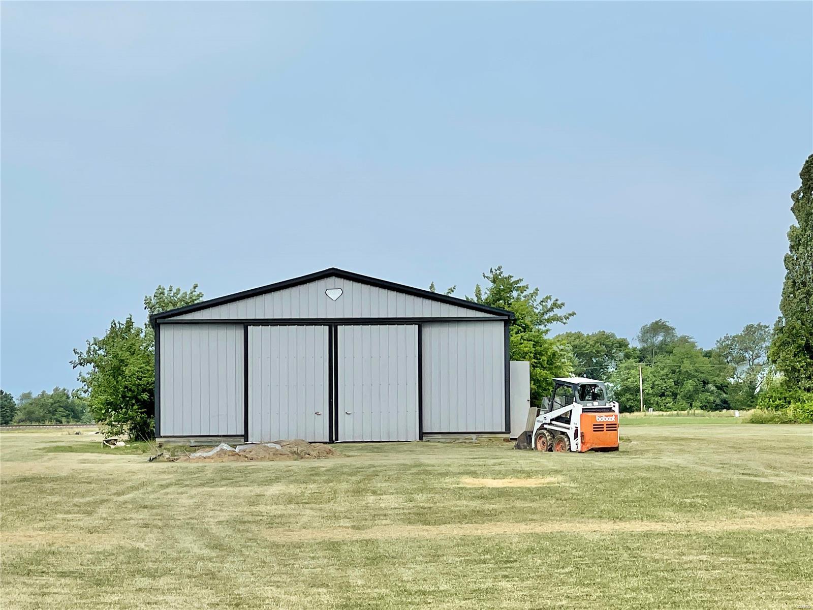 16573 Conrad Road Brighton, IL 62012 - Photo 18 of 37