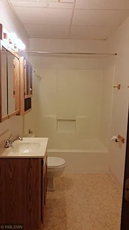 $875 | 111 1/2 North Main Street, Unit 2, River Falls, WI 54022