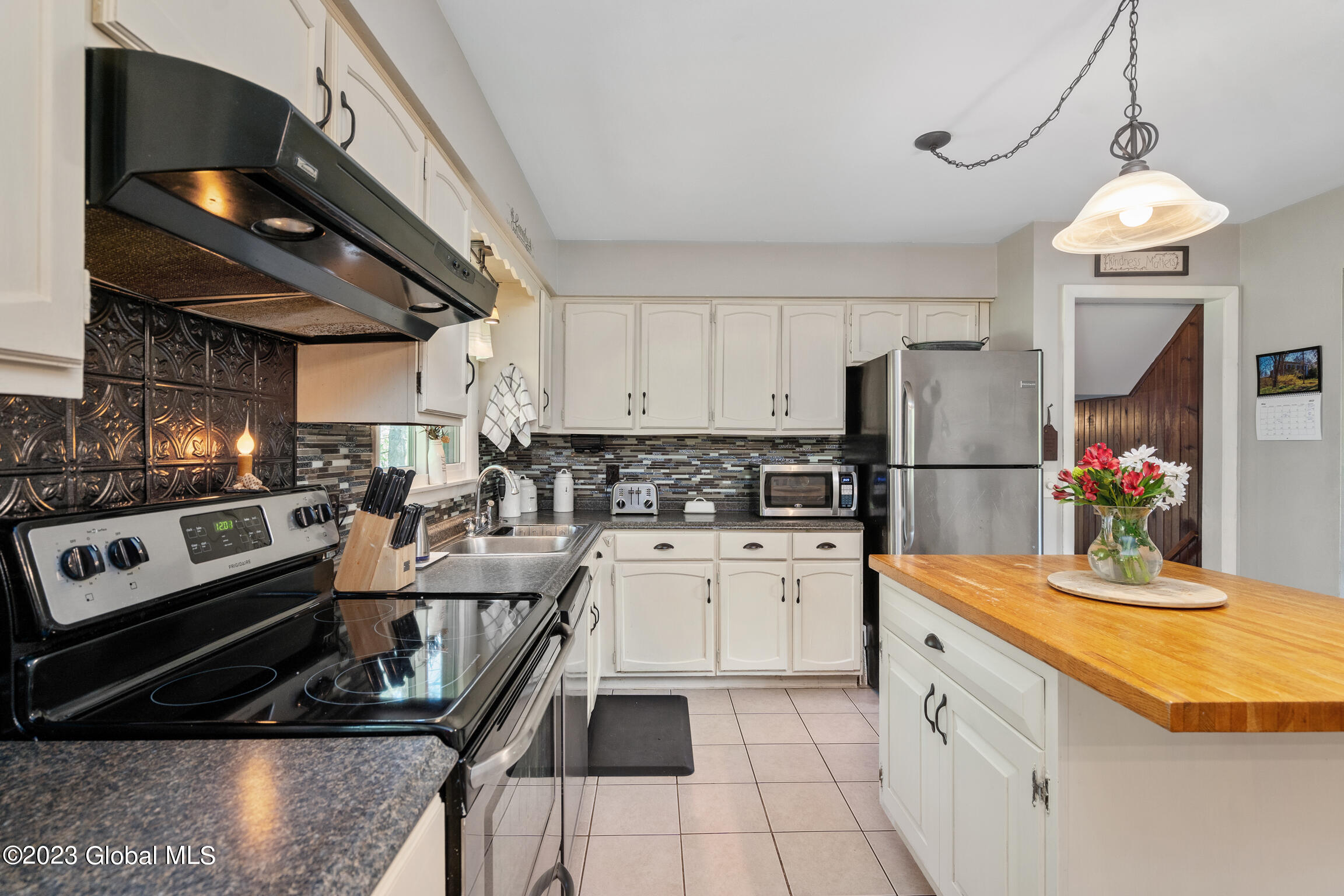 335 Van Vorst Road Glenville, NY 12019 - Photo 14 of 39 335 Van Vorst Rd-24