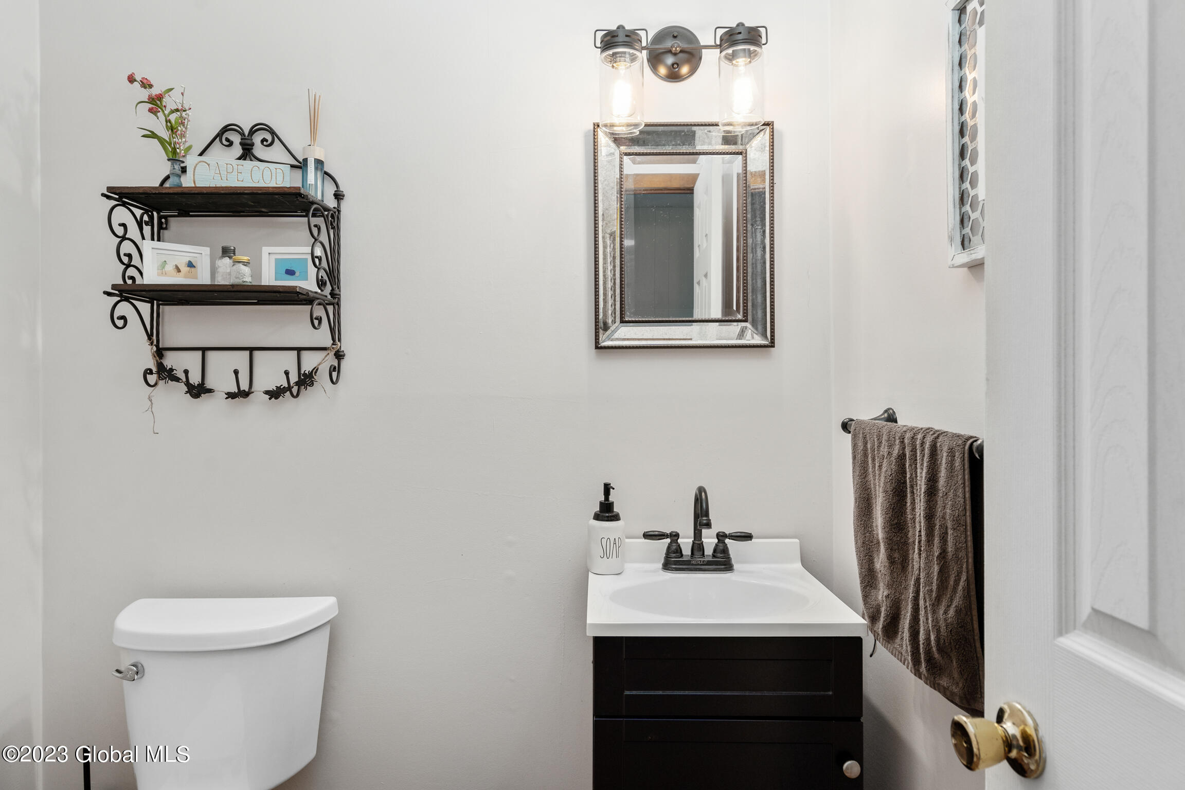 335 Van Vorst Road Glenville, NY 12019 - Photo 28 of 39 335 Van Vorst Rd-38