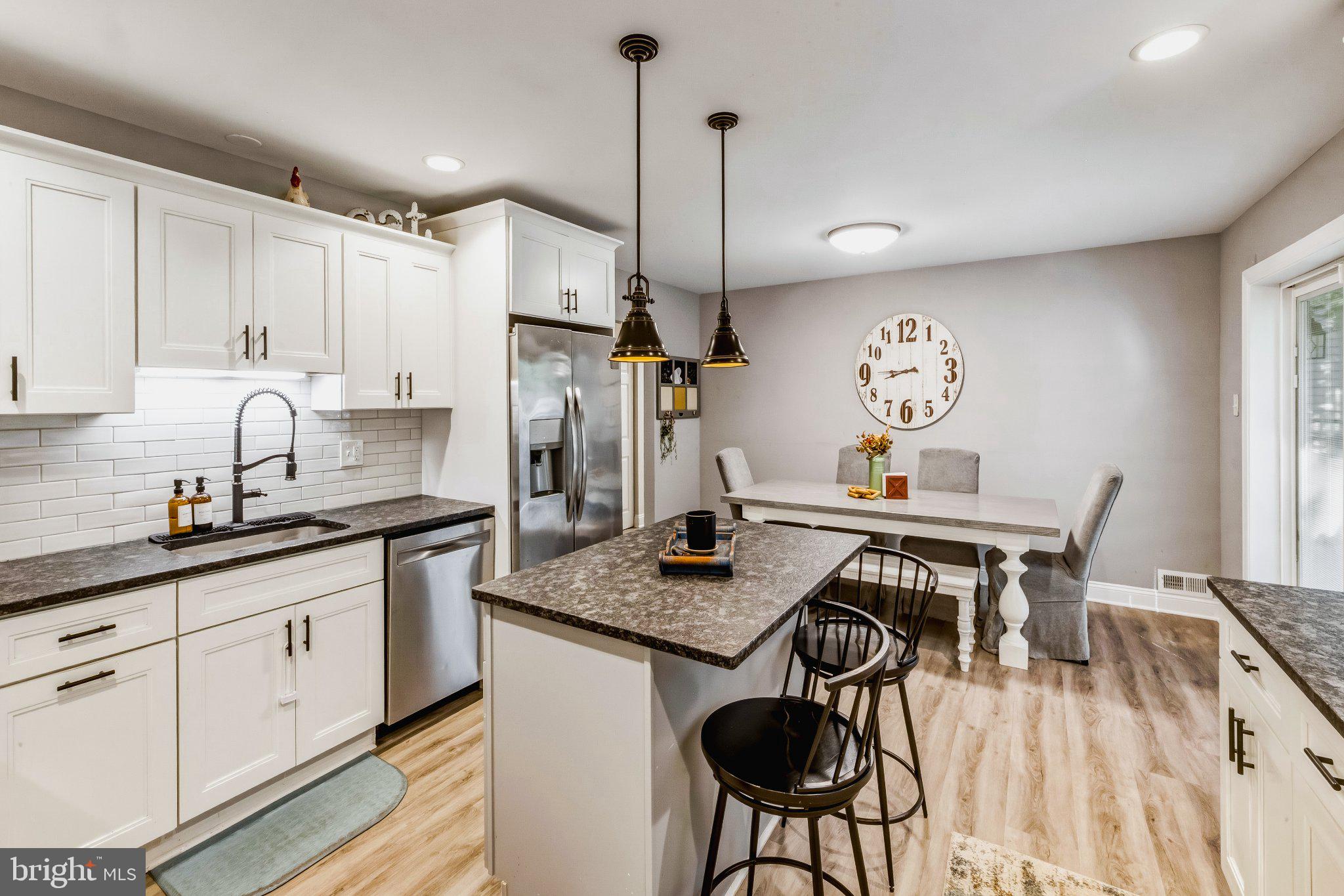 14 Tuckerton Road Shamong, NJ 08088 - Photo 8 of 27 Modern kitchen with stylish accents.