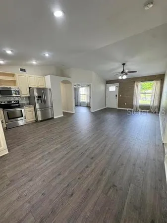 $329,000 | 40751 West 4th Avenue, Umatilla, FL 32784