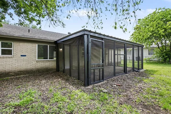 $214,900 | 821 East Bovell Street, Crowley, TX 76036