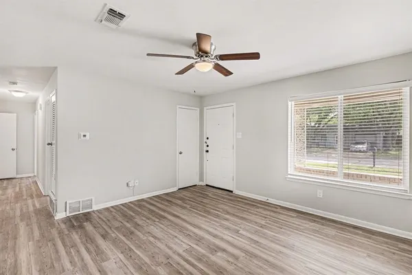 $214,900 | 821 East Bovell Street, Crowley, TX 76036