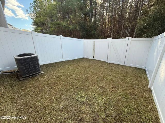 $1,325 | 312 Glenhaven Lane, Jacksonville, NC 28546