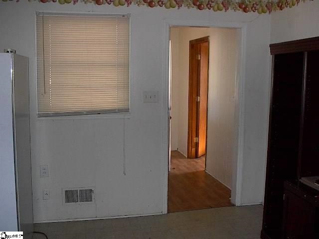 8341 Fairforest Road Spartanburg, SC 29303 - Photo 5 of 15 Gallery Image 5